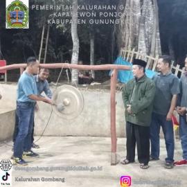 Pembukaan Turnamen Bola Voly Se Kalurahan Gombang